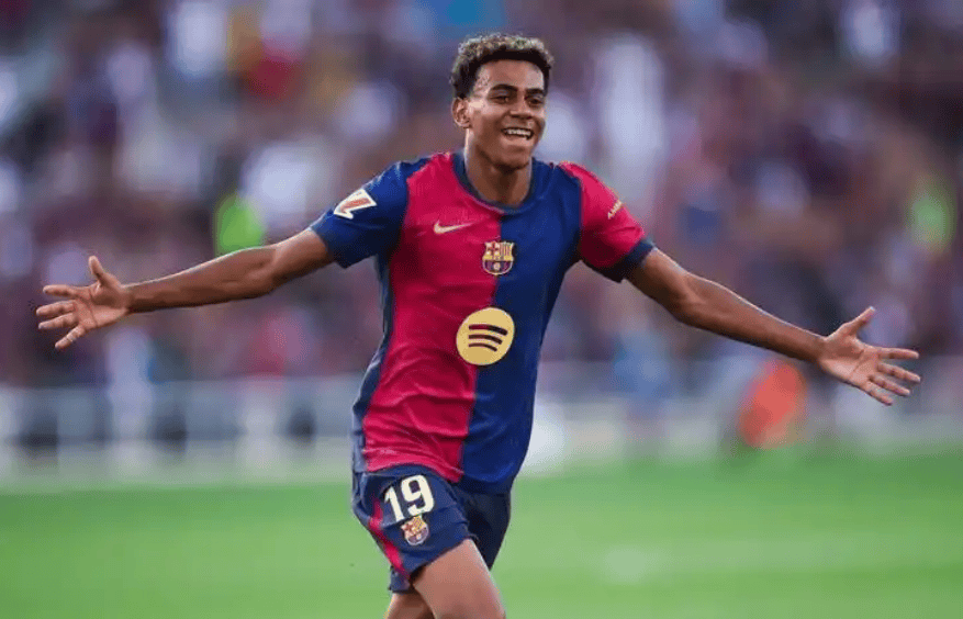 每体：拉菲尼亚没有经纪人也无意离开巴萨，他决心履行完合同