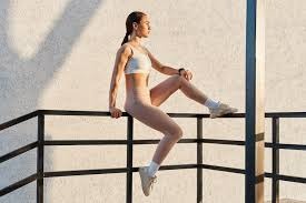 休斯顿太空人在 2022 年击败费城人夺冠，主帅“老爹”贝克终于捧起个人执教首座世界大赛奖杯